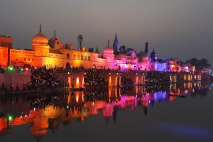 Sarayu_River_night_view,_Ayodhya_001